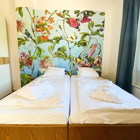 310 Lux Furnished Flat Apartment *